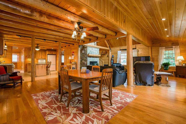 Coopersburg Log Home Dining Room