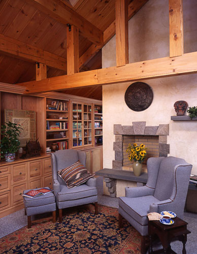 Sandy hook log home sitting area