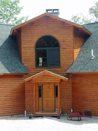 Grand entrance to this log home