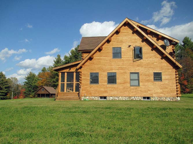 Side view of Coopersburg Log Home