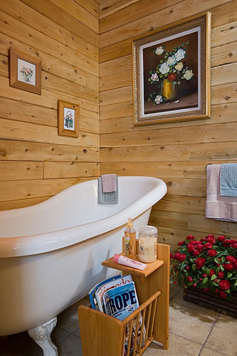 Bathroom in Ward's North-Star with large pedestal tub