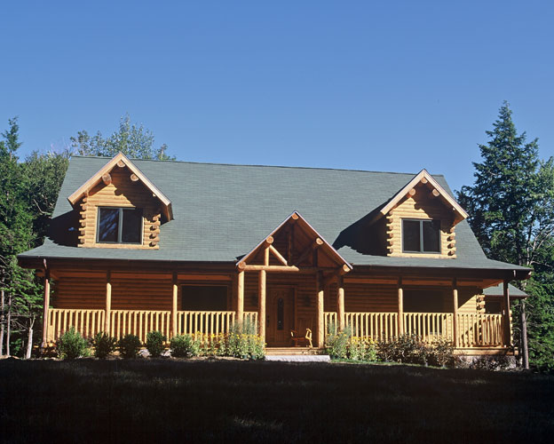 Covered porch with purlin gable entry